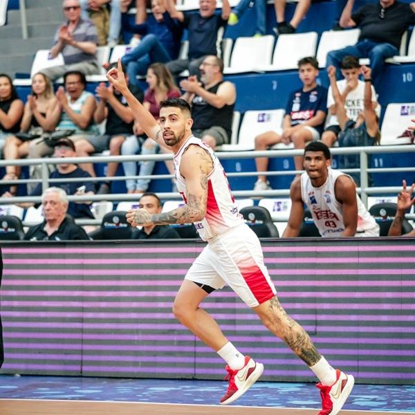 SESI FRANCA BASQUETE RENOVA COM SANTIAGO SCALA