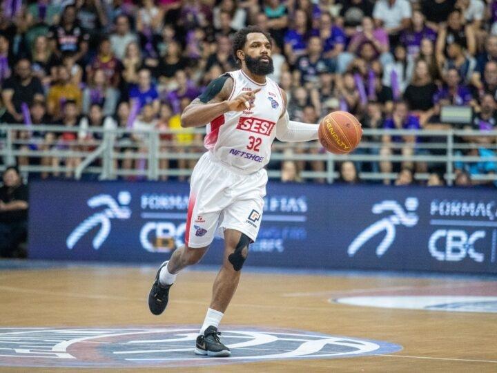 SESI FRANCA BASQUETE RENOVA COM DAVID JACKSON