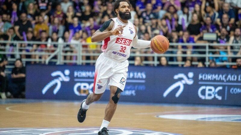 SESI FRANCA BASQUETE RENOVA COM DAVID JACKSON