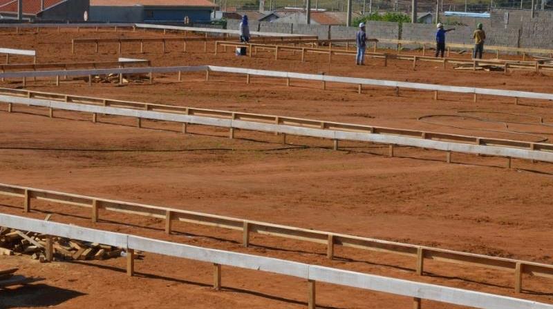 Prefeitura inicia construção de escola no Jardim Adelinha