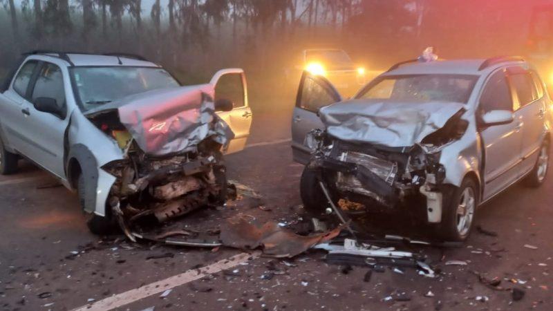 Colisão frontal em rodovia da região deixa uma vítima fatal e três feridos