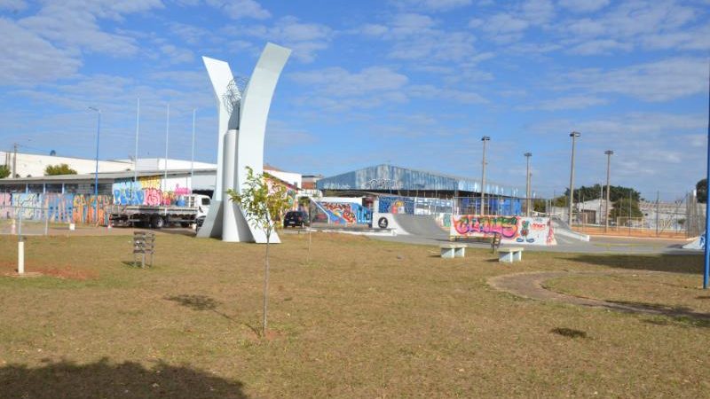 Praça da Juventude é revitalizada e entregue à população