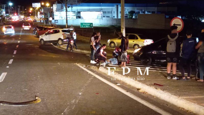 Entregador sofre ferimento grave após colidir na traseira de veículo em Franca