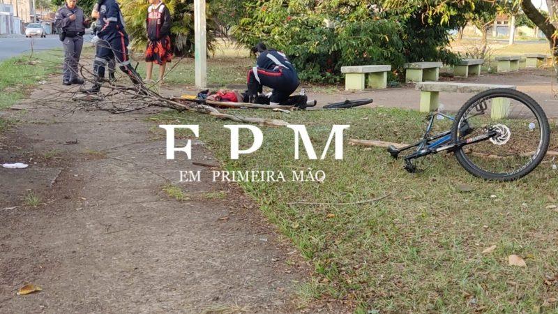Motorista foge após atropelar ciclista e deixá-lo em estado grave