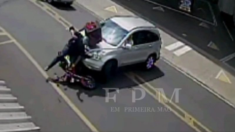Motorista realiza conversão proibida e atinge motociclista em Franca 