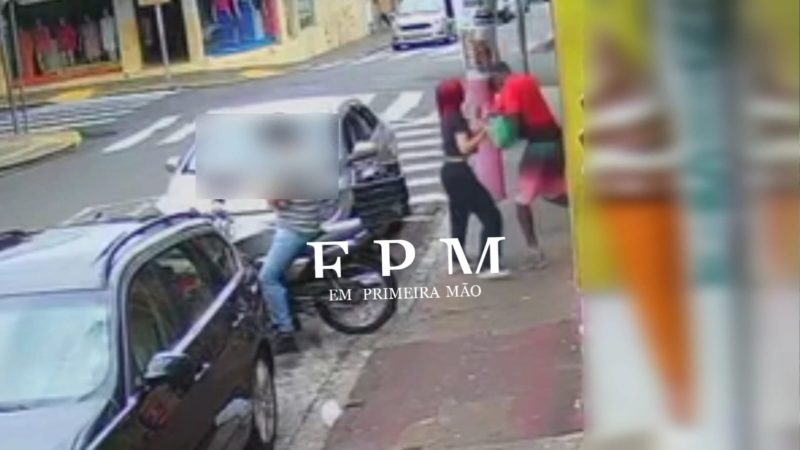Câmera de segurança flagra ladrão fugindo após tentar roubar loja em Franca