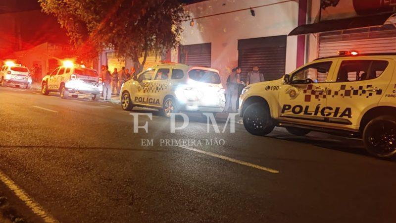 Polícia Militar resgata mulher vítima de violência doméstica em Franca; o agressor foi preso