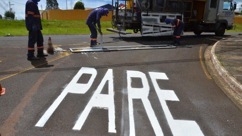 Prefeitura amplia sinalização nas vias públicas