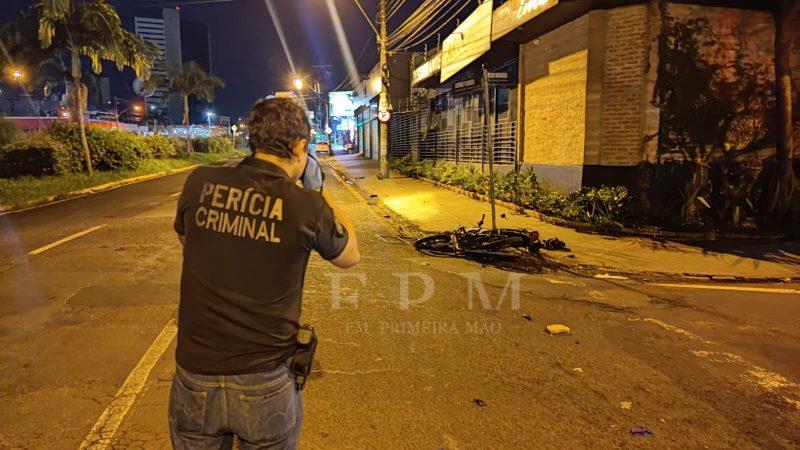 Motorista abandona carro e foge após atropelar vigilante em avenida de Franca