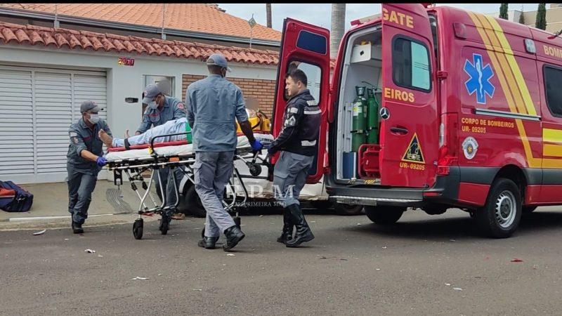 Homem é prensado contra muro após ter carro atingido por veículo desgovernado em Franca