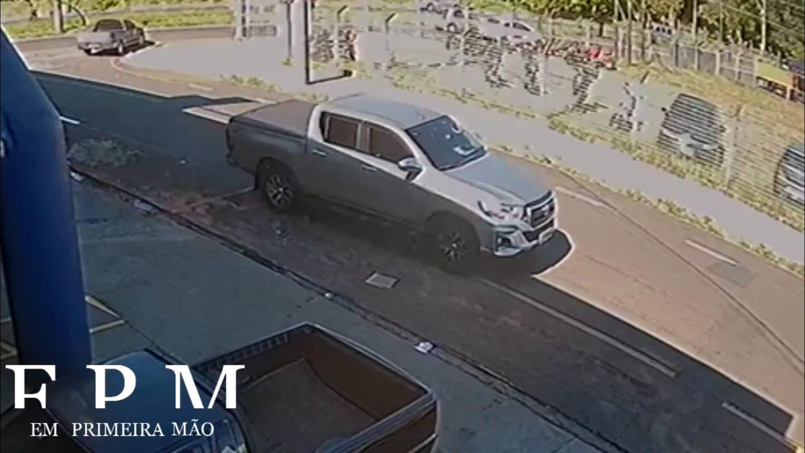 Câmera de segurança registra furto de caminhonete no bairro São Joaquim em Franca