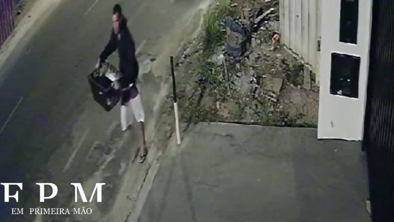 Câmera de segurança flagra ladrão furtando lixeira em Franca