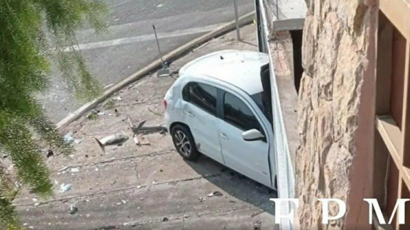 Colisão entre dois veículos em cruzamento de Franca é registrada por câmera de segurança