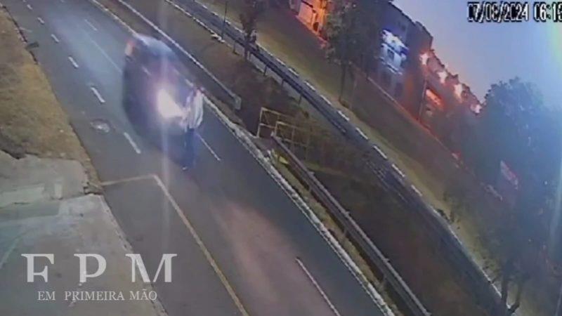 Homem é socorrido em estado grave após ser atropelado em avenida de Franca