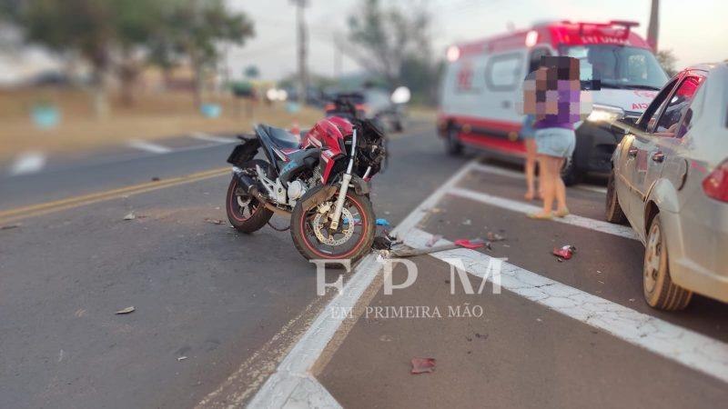 Câmera de segurança registra motorista realizando conversão proibida onde deixou motociclista em estado grave