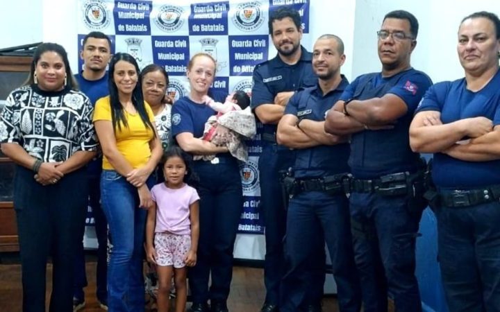 Ação rápida da GCM salva bebê engasgada com leite materno em Batatais
