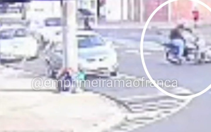 Motociclista fica ferido após atropelar cachorro em avenida de Franca