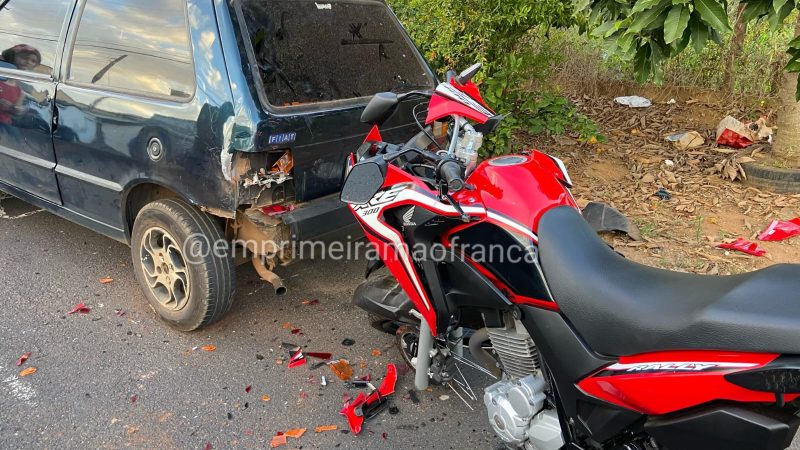 Motociclista fica ferido após bater em carro estacionado no Jardim Redentor, em Franca