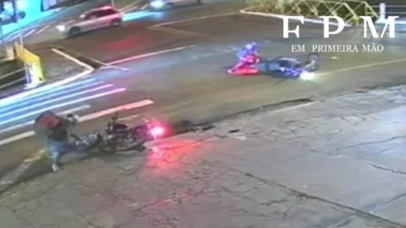 Motociclista provoca acidente ao realizar conversão proibida em Franca
