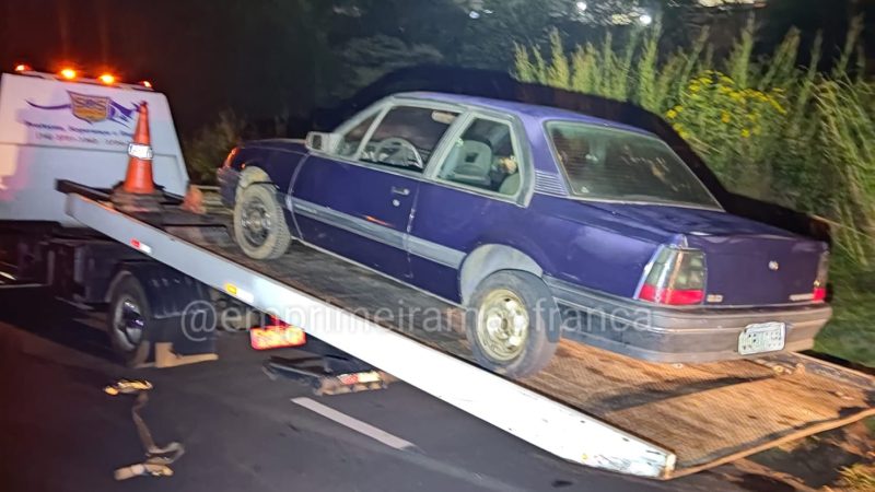 Polícia Militar localiza Monza furtado no Centro de Franca; rodas e equipamentos foram levados