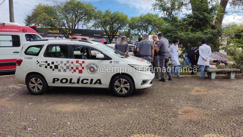 Morador em situação de rua é encontrado morto em barraquinha na Praça da Jussara, em Franca