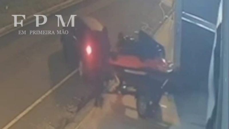 Gangue da marcha à ré ataca e furta jet ski em loja de som em Franca 