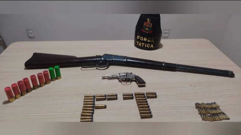 Homem é preso com revólver, espingarda e munições pela Força Tática em Franca