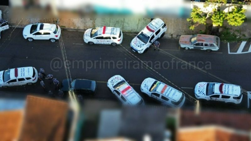 Homem é preso após ameaçar mulher com podão na Vila Rezende, em Franca