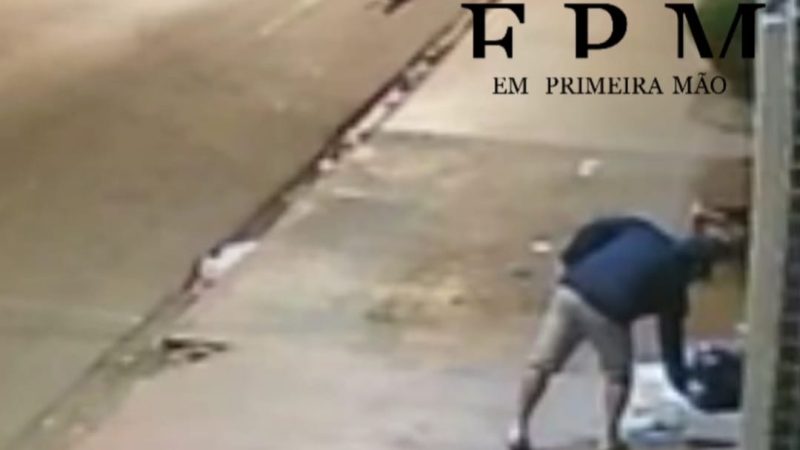 Câmeras de segurança registram homem colocando fogo em empresa em avenida de Franca