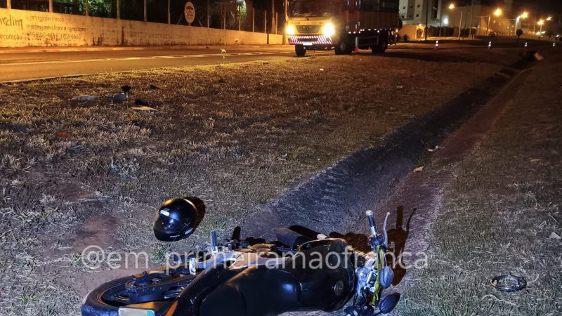 Homem é socorrido em estado grave após queda de moto em Franca