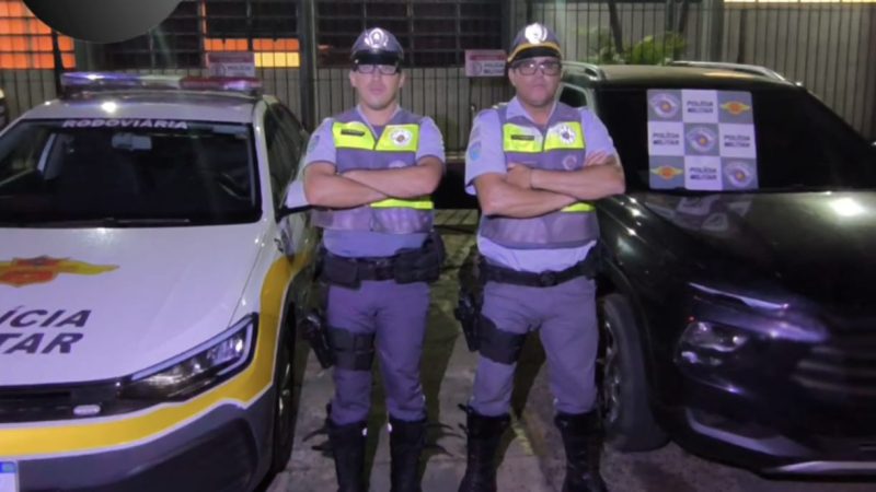 Carro roubado em Goiás é recuperado pela Polícia Rodoviária em Franca