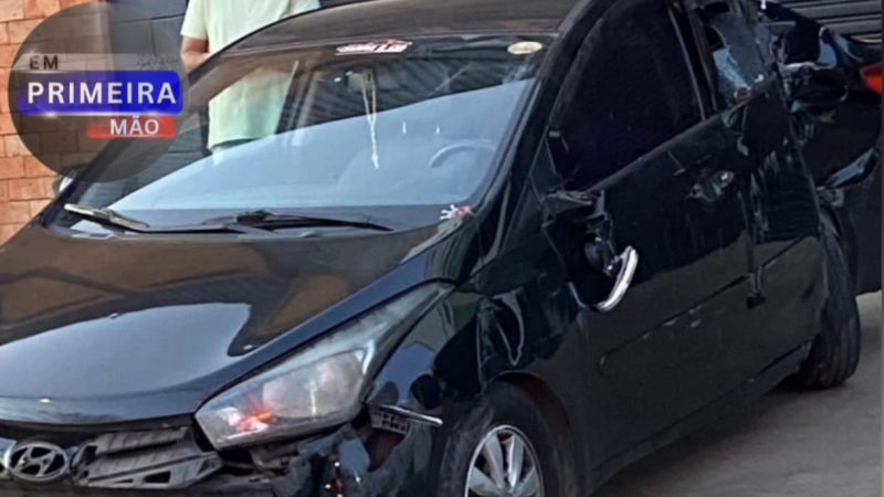 Motorista perde controle de veículo e arrebenta portão de salão de eventos em avenida de Franca