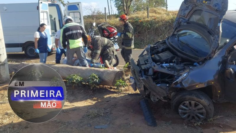 Motorista perde controle de veículo e capota em rodovia da região
