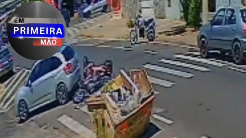 Acidente entre carro e moto deixa mulher ferida na Vila Rezende, em Franca