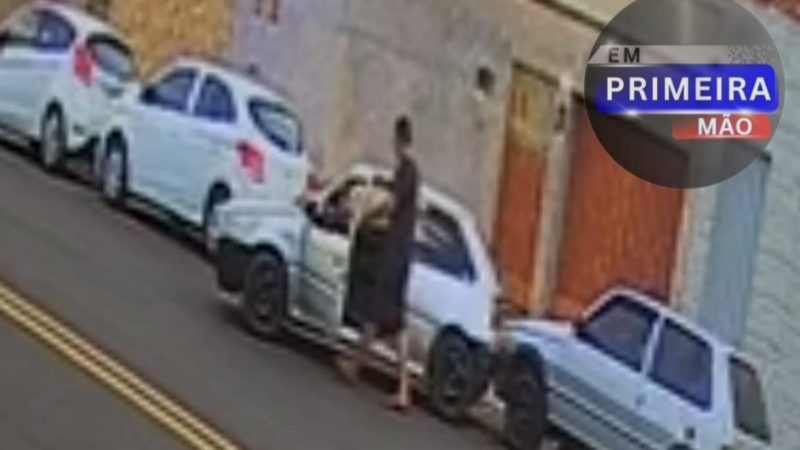 Câmeras registram motorista que fugiu após colidir com carro estacionado em Franca