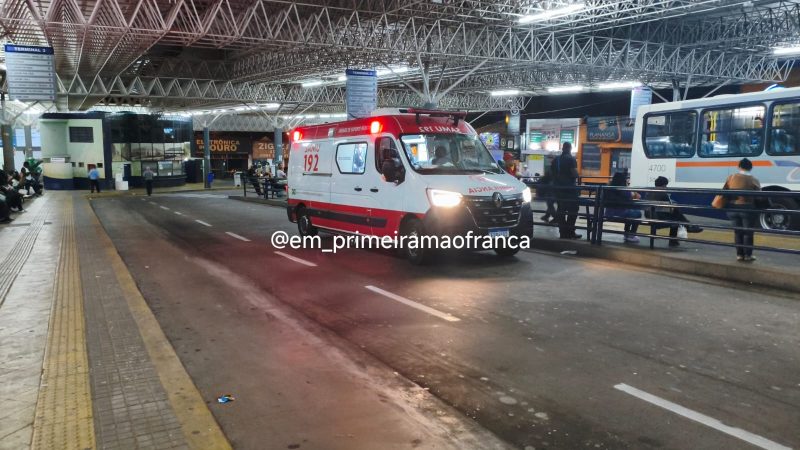 Homem é esfaqueado durante discussão no Centro de Franca
