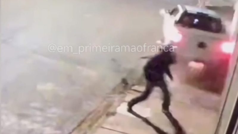 Família é rendida por criminosos armados ao chegar em casa em Miguelópolis