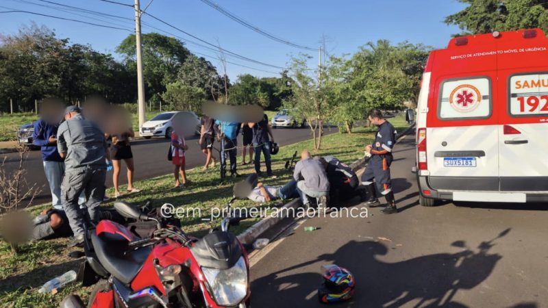 Acidente entre moto e bicicleta deixa dois feridos em avenida de Franca