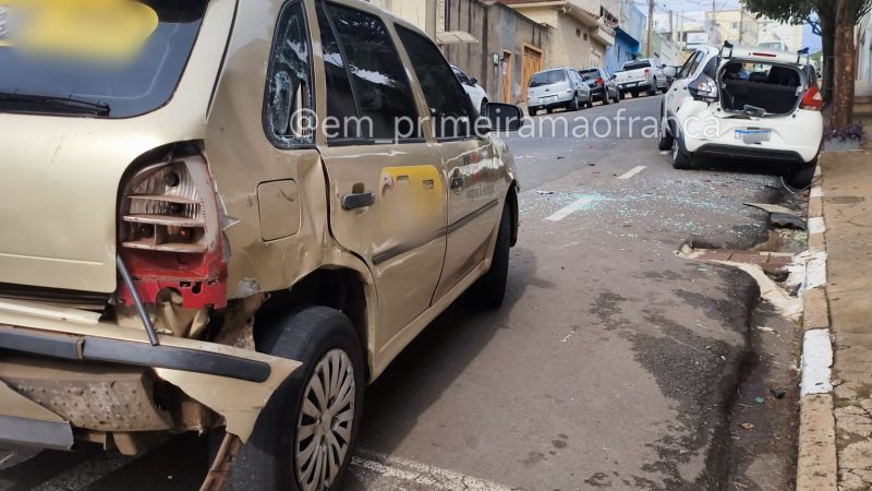 Dois acidentes são registrados no mesmo cruzamento na área central de Franca
