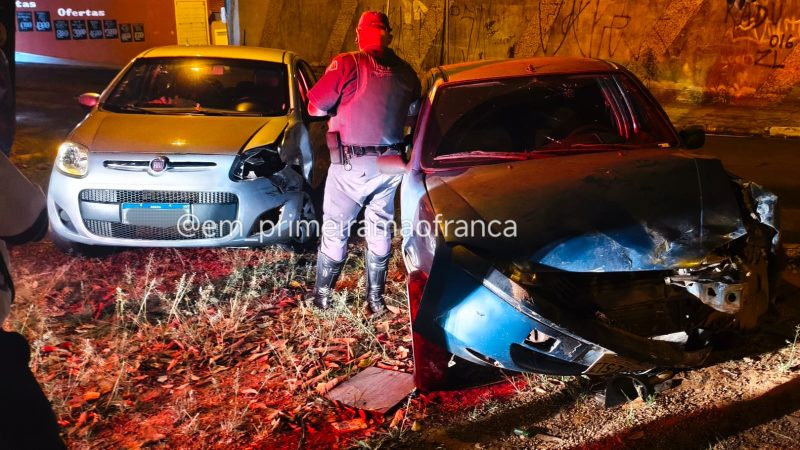 Colisão frontal deixa uma pessoa ferida no Jardim Bonsucesso, em Franca