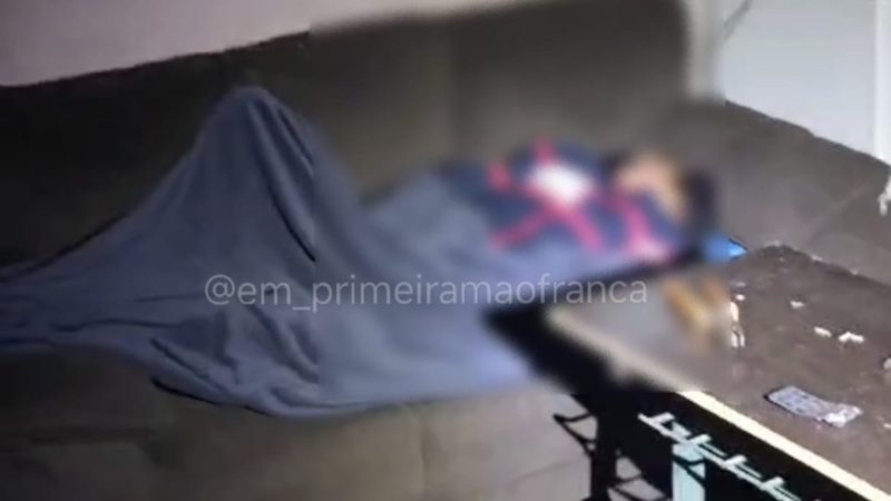 Traficante é preso enquanto dormia em biqueira no Jardim Aeroporto em Franca