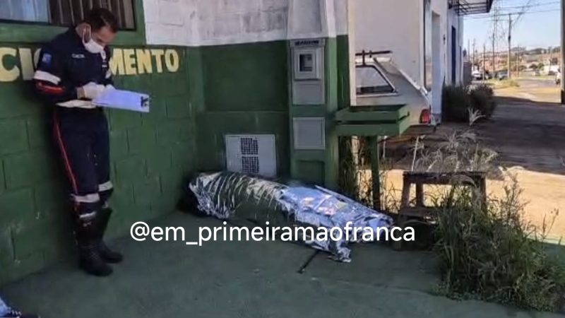 Idoso é encontrado morto em calçada na Avenida Jaime Tellini em Franca