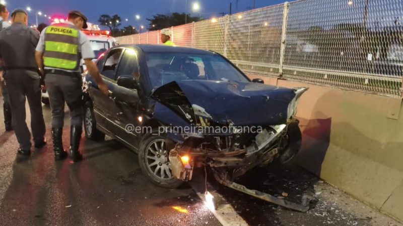 Motorista foge e abandona colega após acidente na Rodovia Cândido Portinari