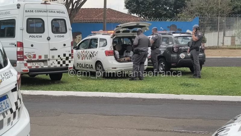 Adolescentes detidos em tentativa de furto em Franca estavam com carro roubado