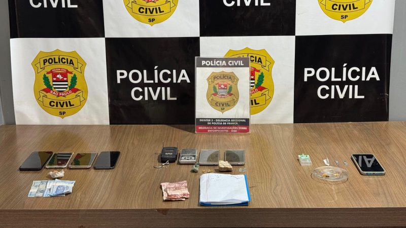 Polícia Civil cumpre mandados e prende quatro pessoas por tráfico de drogas em Franca