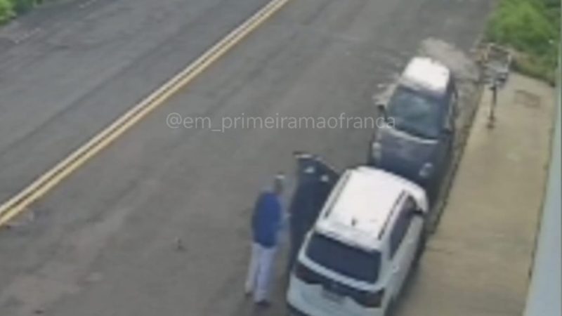 Motorista é rendida e tem carro roubado no Parque das Árvores, em Franca