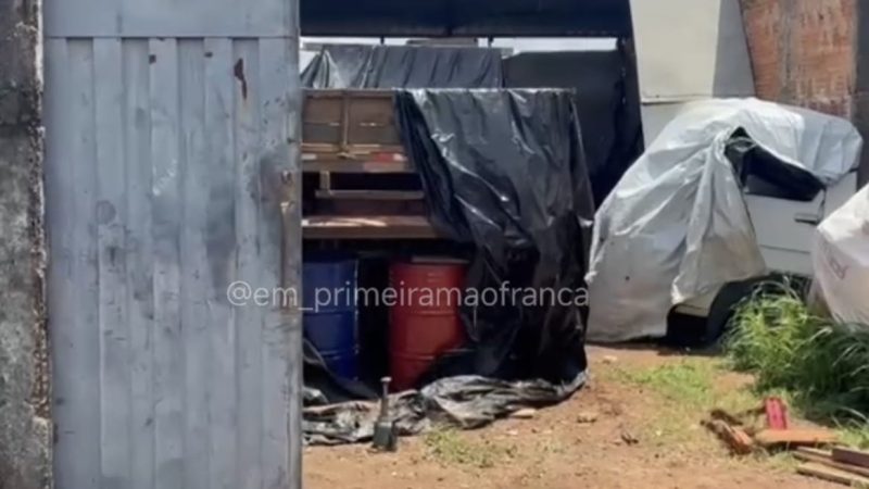 Polícia Militar localiza caminhões furtados em desmanche clandestino em Franca