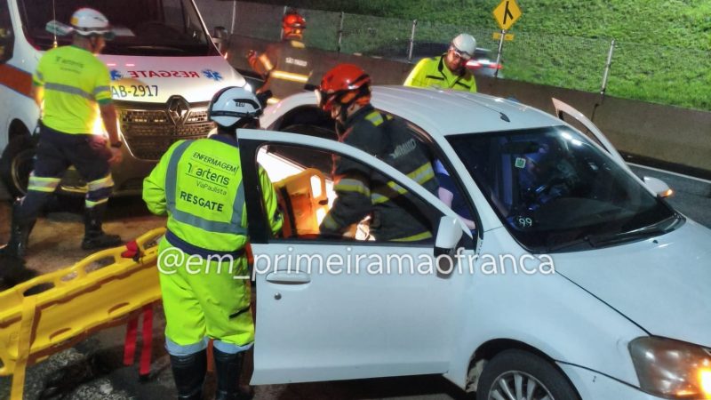 Acidente em série deixa trânsito lento e uma pessoa ferida na Cândido Portinari, em Franca