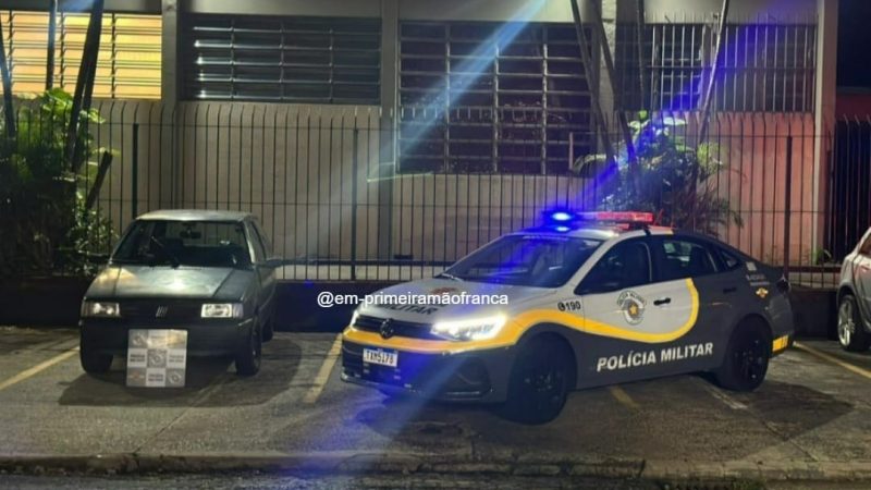 Polícia Rodoviária recupera carro furtado durante operação em alça de acesso em Franca