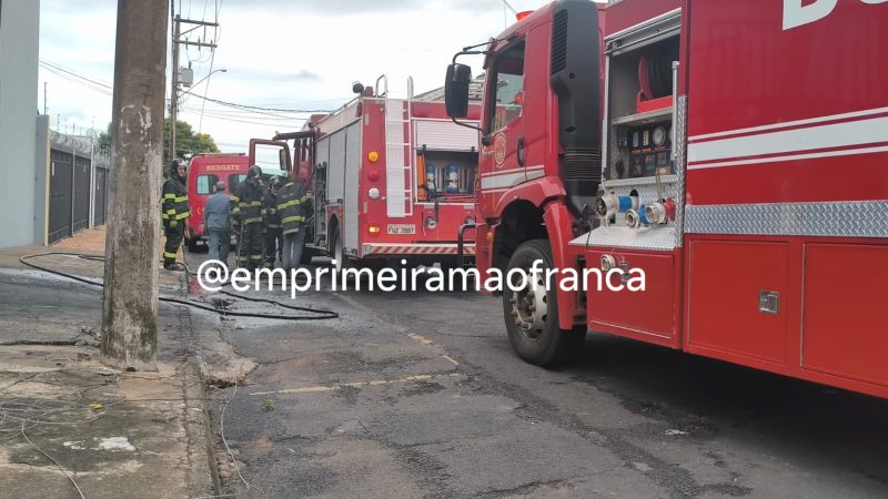 Princípio de incêndio em fábrica de borracha mobiliza Corpo de Bombeiros no Jardim Petráglia, em Franca